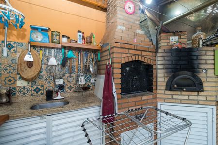 Casa à venda com 180m², 3 quartos e 3 vagasChurrasqueira - Forno a lenha