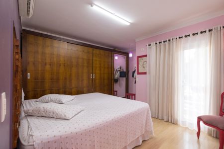 Casa à venda com 180m², 3 quartos e 3 vagasSuíte 1