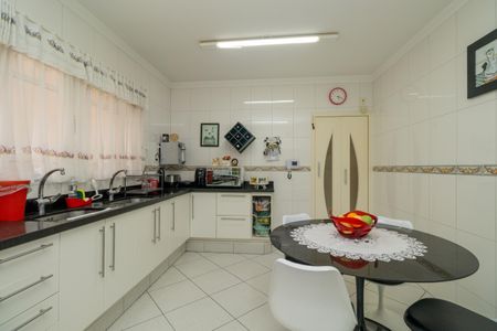 Casa à venda com 180m², 3 quartos e 3 vagasCozinha