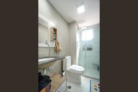 Apartamento à venda com 48m², 2 quartos e 1 vaga Apartamento à venda com 48m², 2 quartos e 1 vagaBanheiro