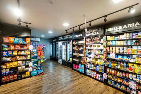 Apartamento à venda com 48m², 2 quartos e 1 vaga Apartamento à venda com 48m², 2 quartos e 1 vagaMercado