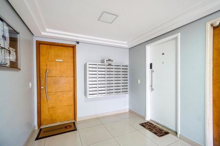 Apartamento à venda com 48m², 2 quartos e 1 vaga Apartamento à venda com 48m², 2 quartos e 1 vagaHall social
