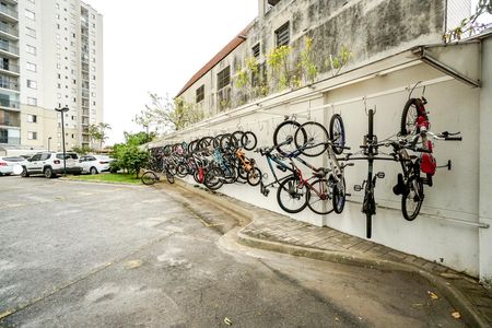 Apartamento à venda com 48m², 2 quartos e 1 vaga Apartamento à venda com 48m², 2 quartos e 1 vagaBicicletário