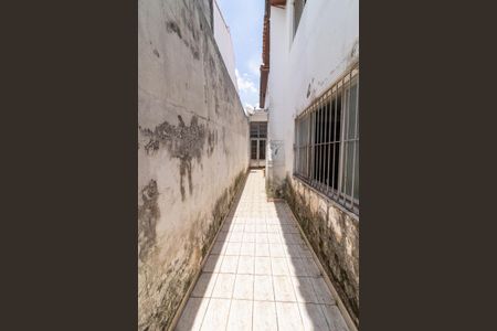 Casa à venda com 140m², 3 quartos e 2 vagasCorredor