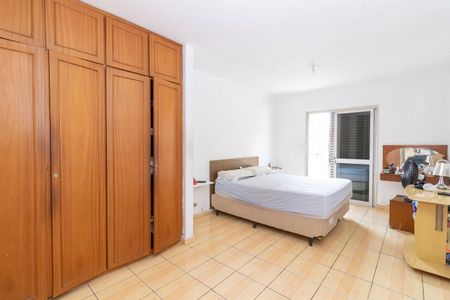 Casa à venda com 140m², 3 quartos e 2 vagasSuíte