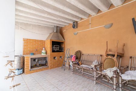 Casa à venda com 140m², 3 quartos e 2 vagasChurrasqueira