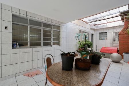 Casa à venda com 113m², 4 quartos e 3 vagasQuintal e área de lazer