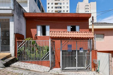 Casa à venda com 113m², 4 quartos e 3 vagasFachada + plaquinha