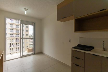 Sala/Cozinha e Área de Serviço de apartamento para alugar com 1 quarto, 27m² em Guaiauna, São Paulo