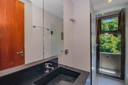 Apartamento à venda com 83m², 3 quartos e 2 vagas Apartamento à venda com 83m², 3 quartos e 2 vagasBanheiro Social