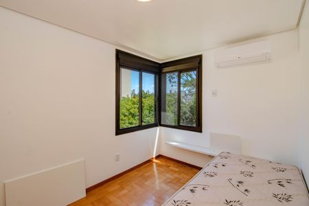 Quarto 2 de apartamento para alugar com 3 quartos, 83m² em Petrópolis, Porto Alegre