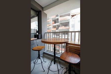 Varanda de kitnet/studio à venda com 1 quarto, 23m² em Pinheiros, São Paulo