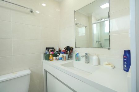 Apartamento à venda com 65m², 3 quartos e 2 vagasBanheiro da Suíte