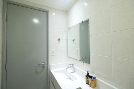 Apartamento à venda com 65m², 3 quartos e 2 vagasBanheiro Social