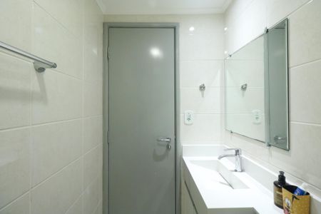 Apartamento à venda com 65m², 3 quartos e 2 vagasBanheiro Social