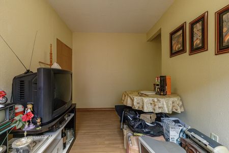 Sala de apartamento para alugar com 1 quarto, 40m² em Jardim Itu, Porto Alegre
