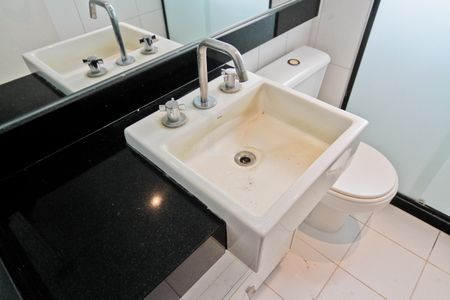 Apartamento à venda com 96m², 2 quartos e 2 vagas Apartamento à venda com 96m², 2 quartos e 2 vagasBanheiro