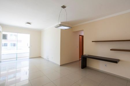Apartamento para alugar com 3 quartos, 108m² em Santa Mônica, Uberlândia
