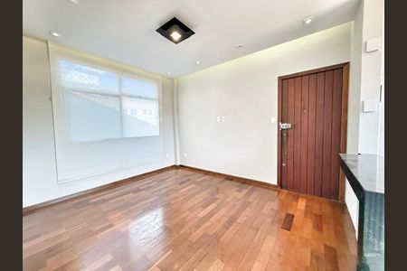 Apartamento à venda com 3 quartos, 85m² em Santa Tereza, Belo Horizonte