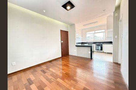 Apartamento à venda com 3 quartos, 85m² em Santa Tereza, Belo Horizonte