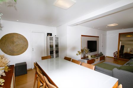 Apartamento para alugar com 111m², 3 quartos e 1 vagaCopa