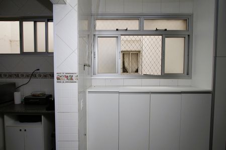 Apartamento para alugar com 111m², 3 quartos e 1 vagaÁrea de Serviço