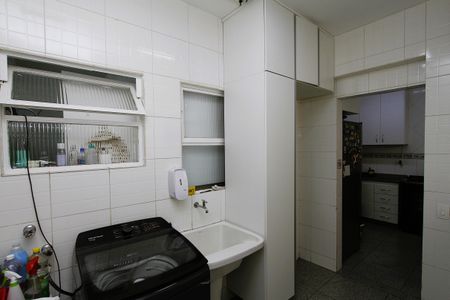 Apartamento para alugar com 111m², 3 quartos e 1 vagaÁrea de Serviço