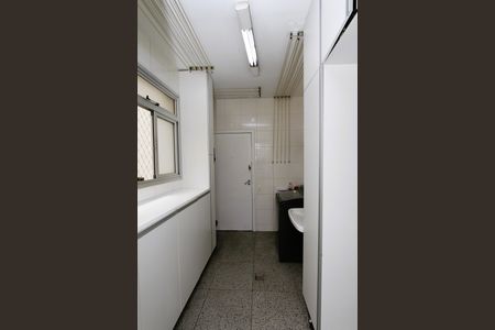 Apartamento para alugar com 111m², 3 quartos e 1 vagaÁrea de Serviço