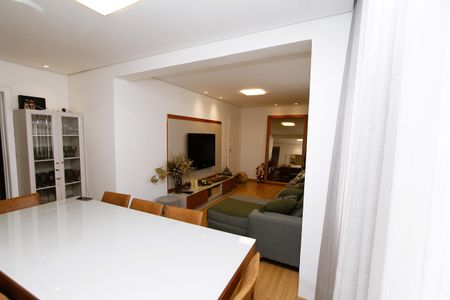 Apartamento para alugar com 111m², 3 quartos e 1 vagaSala