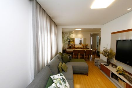 sala de apartamento para alugar com 3 quartos, 111m² em Grajaú, Belo Horizonte