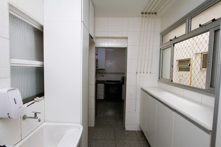 Apartamento para alugar com 111m², 3 quartos e 1 vagaÁrea de Serviço