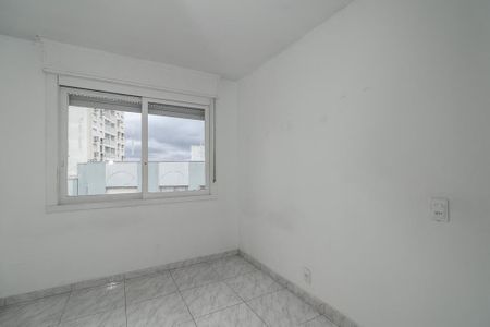Quarto de apartamento à venda com 1 quarto, 48m² em Vila Ipiranga, Porto Alegre