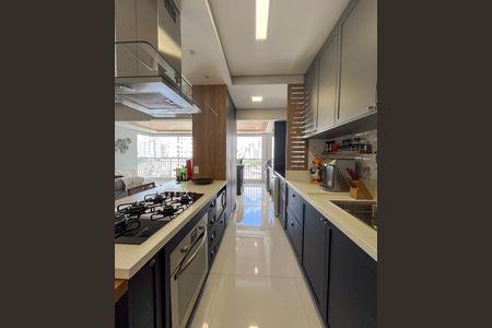 Apartamento à venda com 94m², 2 quartos e 2 vagasCozinha