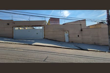 Casa de condomínio à venda com 70m², 2 quartos e 1 vagaFachada