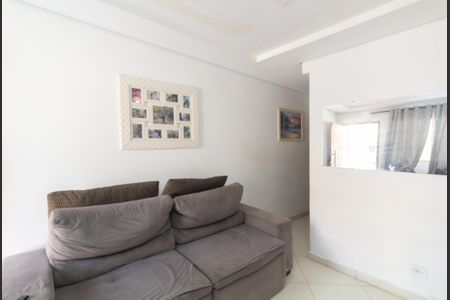 Sala de casa de condomínio para alugar com 2 quartos, 70m² em Vila Taquari, São Paulo