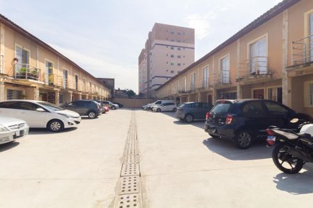Casa de condomínio à venda com 70m², 2 quartos e 1 vagaÁrea comum
