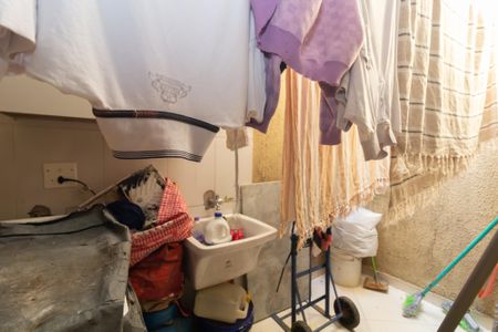 Casa de condomínio à venda com 70m², 2 quartos e 1 vagaÁrea de Serviço