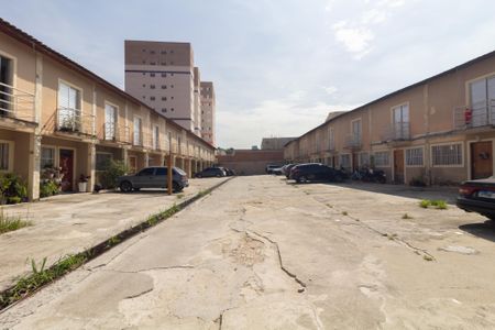 Casa de condomínio à venda com 70m², 2 quartos e 1 vagaÁrea comum