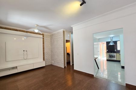 Sala de casa de condomínio para alugar com 3 quartos, 110m² em Jardim Lauro Gomes, São Bernardo do Campo