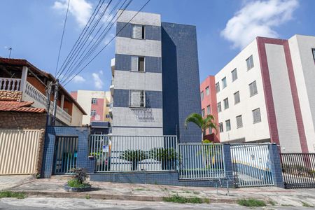 Apartamento à venda com 87m², 3 quartos e 1 vaga Apartamento à venda com 87m², 3 quartos e 1 vagaFachada
