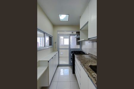 Apartamento para alugar com 68m², 2 quartos e 2 vagasCozinha