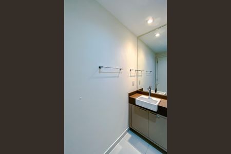 Apartamento para alugar com 68m², 2 quartos e 2 vagasBanheiro