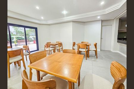 Apartamento à venda com 110m², 3 quartos e 2 vagas Apartamento à venda com 110m², 3 quartos e 2 vagasÁrea comum - Salão de festas