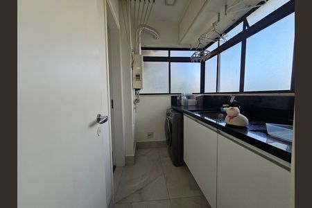 Apartamento à venda com 110m², 3 quartos e 2 vagas Apartamento à venda com 110m², 3 quartos e 2 vagasÁrea de Serviço