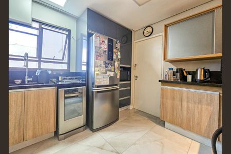 Apartamento à venda com 110m², 3 quartos e 2 vagas Apartamento à venda com 110m², 3 quartos e 2 vagasCozinha