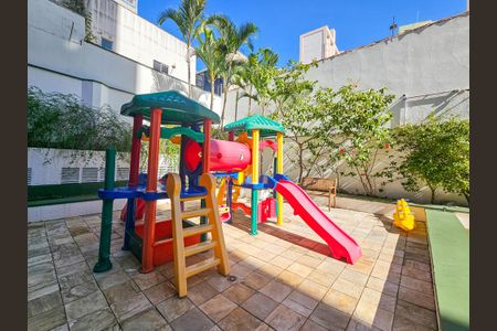 Apartamento à venda com 110m², 3 quartos e 2 vagas Apartamento à venda com 110m², 3 quartos e 2 vagasÁrea comum - Playground