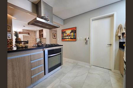 Apartamento à venda com 110m², 3 quartos e 2 vagas Apartamento à venda com 110m², 3 quartos e 2 vagasCozinha