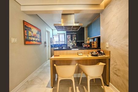 Apartamento à venda com 110m², 3 quartos e 2 vagas Apartamento à venda com 110m², 3 quartos e 2 vagasCozinha