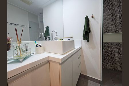 Apartamento à venda com 110m², 3 quartos e 2 vagas Apartamento à venda com 110m², 3 quartos e 2 vagasBanheiro