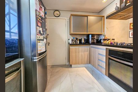Apartamento à venda com 110m², 3 quartos e 2 vagas Apartamento à venda com 110m², 3 quartos e 2 vagasCozinha